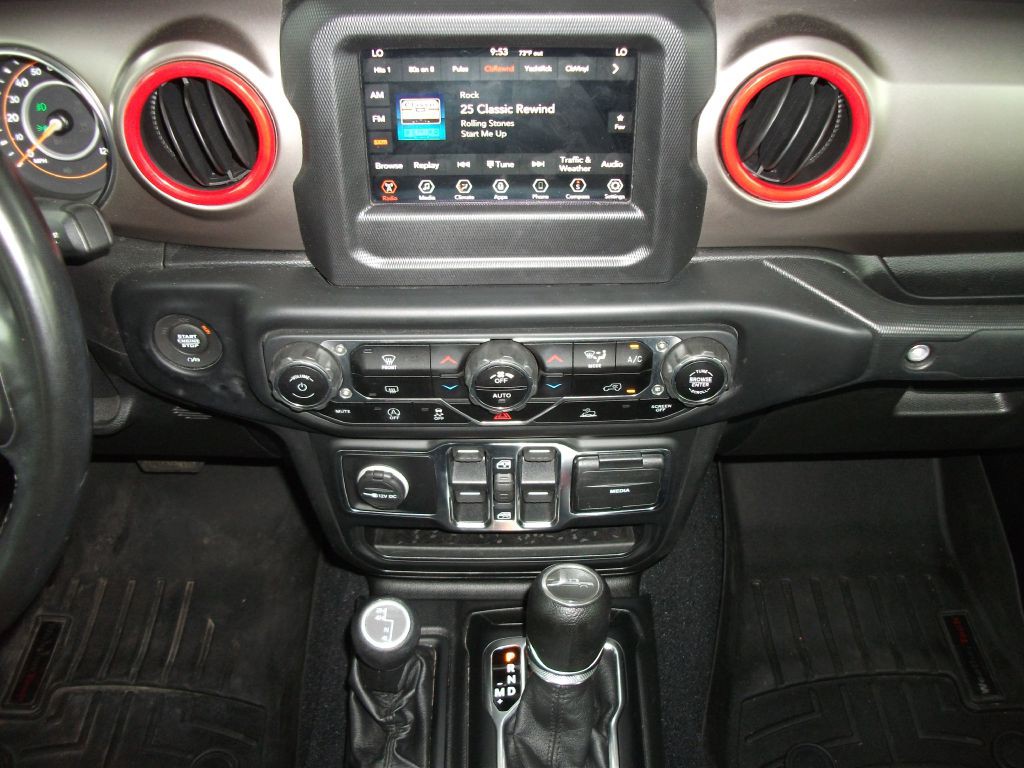2020 Jeep Gladiator Image 22