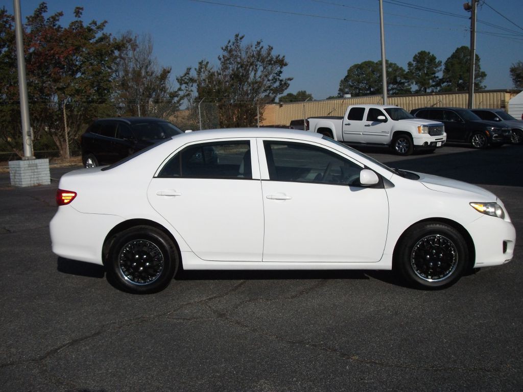 2010 Toyota Corolla Image 2