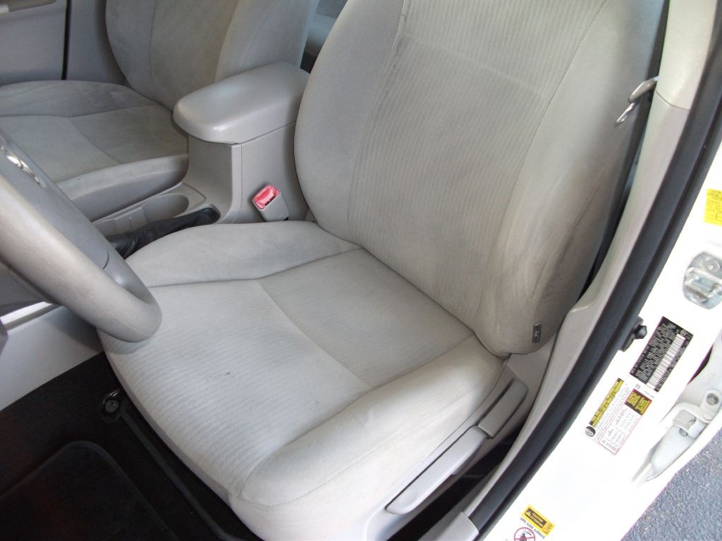 2010 Toyota Corolla Image 10