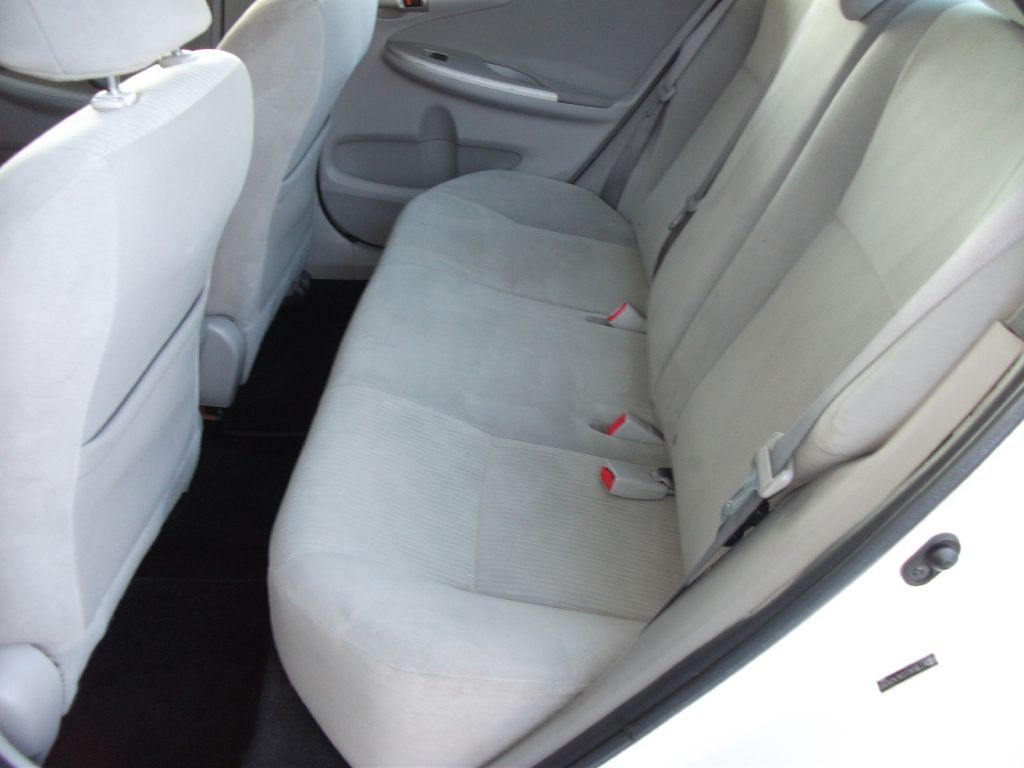 2010 Toyota Corolla Image 13