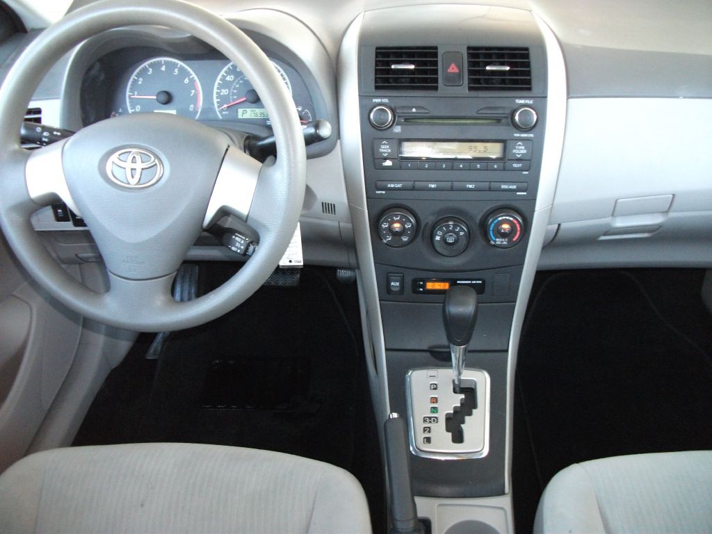 2010 Toyota Corolla Image 15