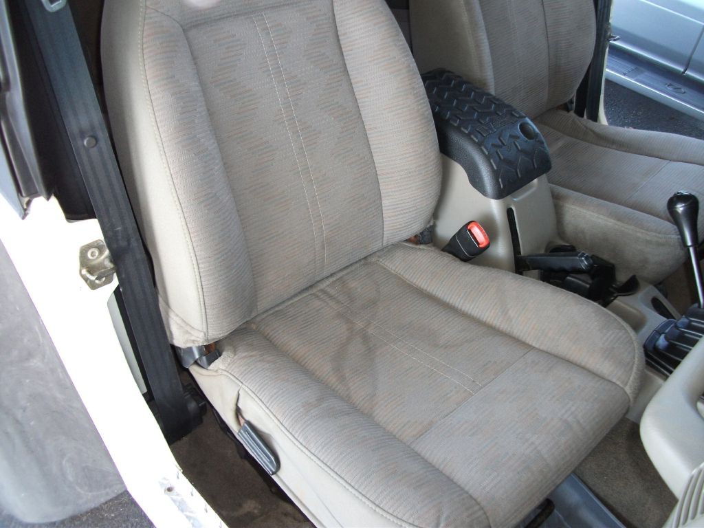 2003 Jeep Wrangler Image 12