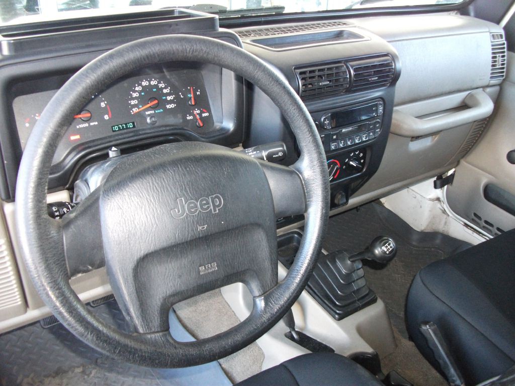 2003 Jeep Wrangler Image 14