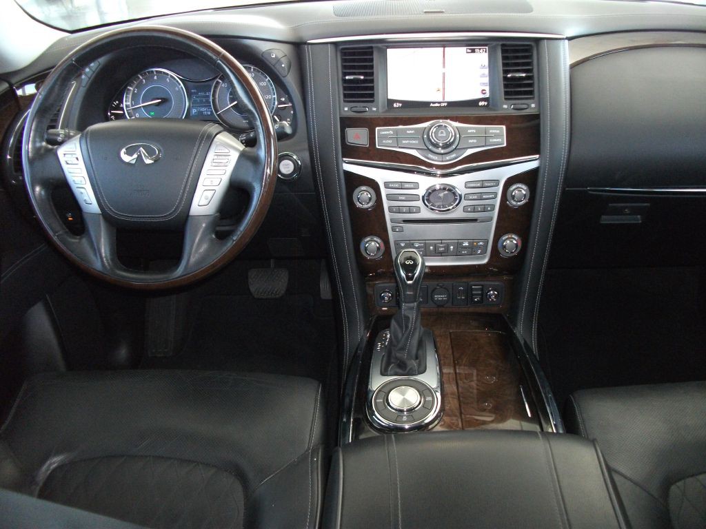 2019 INFINITI QX80 Image 17