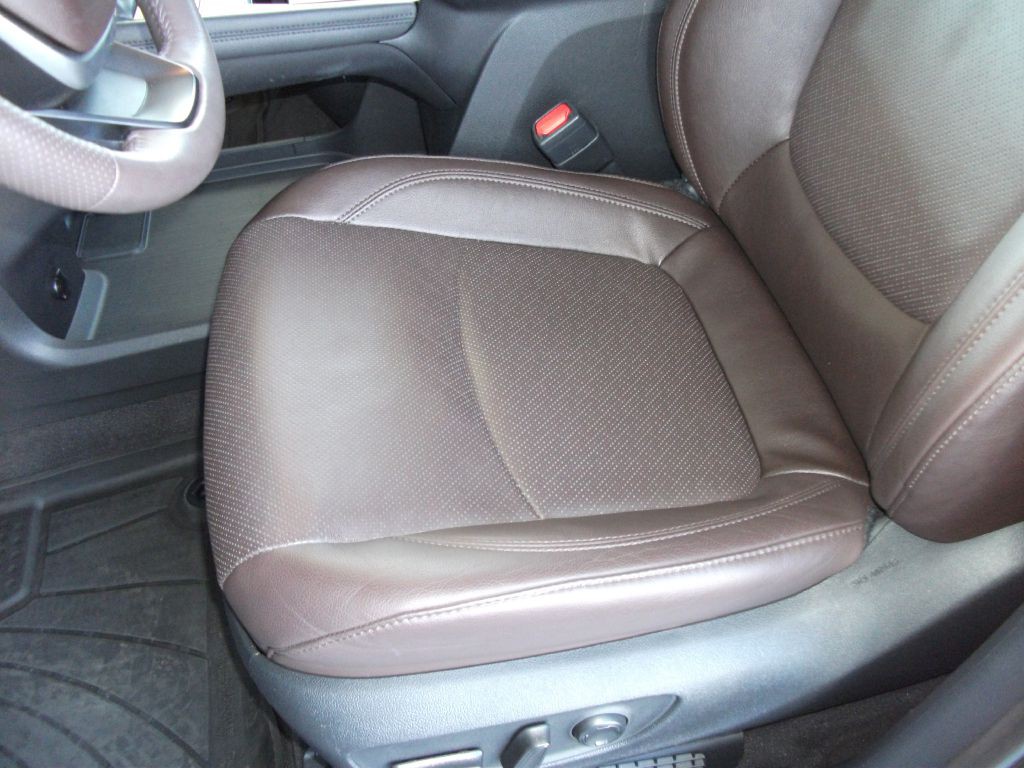 2024 Toyota Sienna Image 10