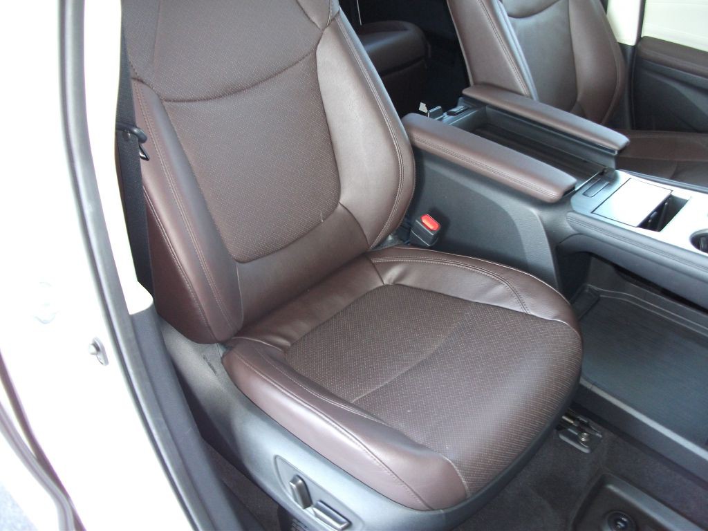 2024 Toyota Sienna Image 13