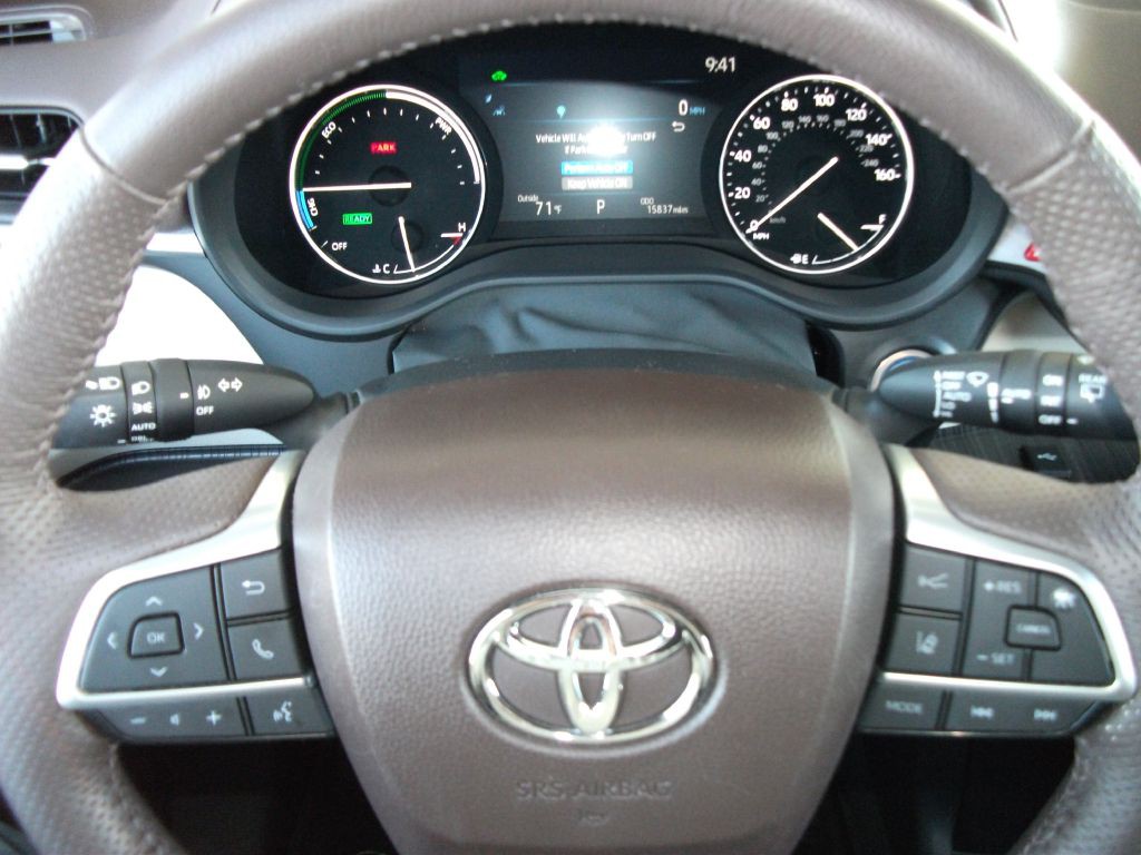 2024 Toyota Sienna Image 20