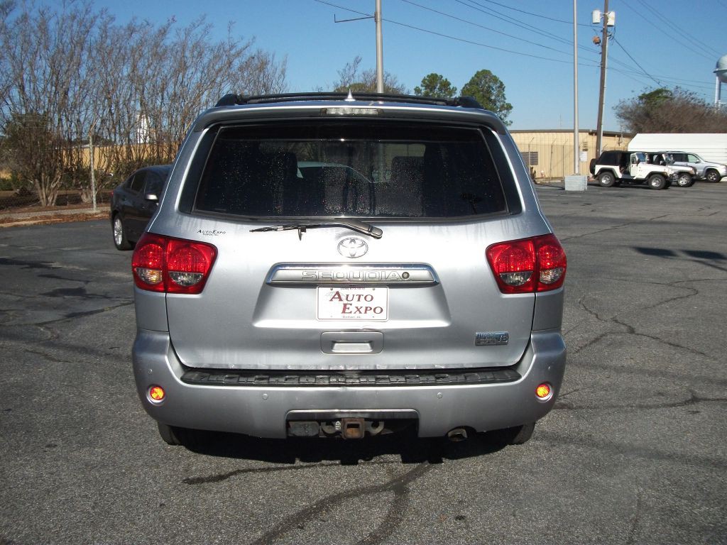 2015 Toyota Sequoia Image 8