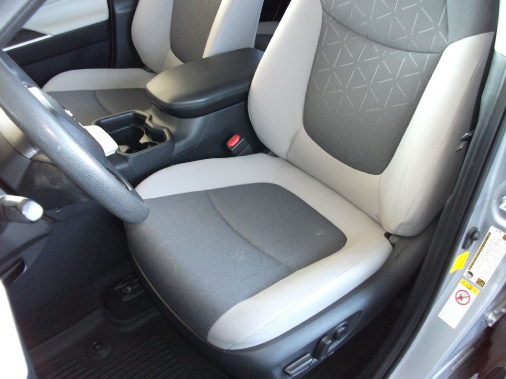 2019 Toyota Rav4 Image 10