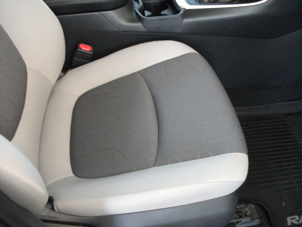 2019 Toyota Rav4 Image 11