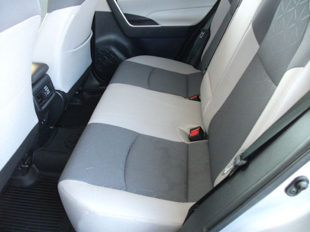 2019 Toyota Rav4 Image 13