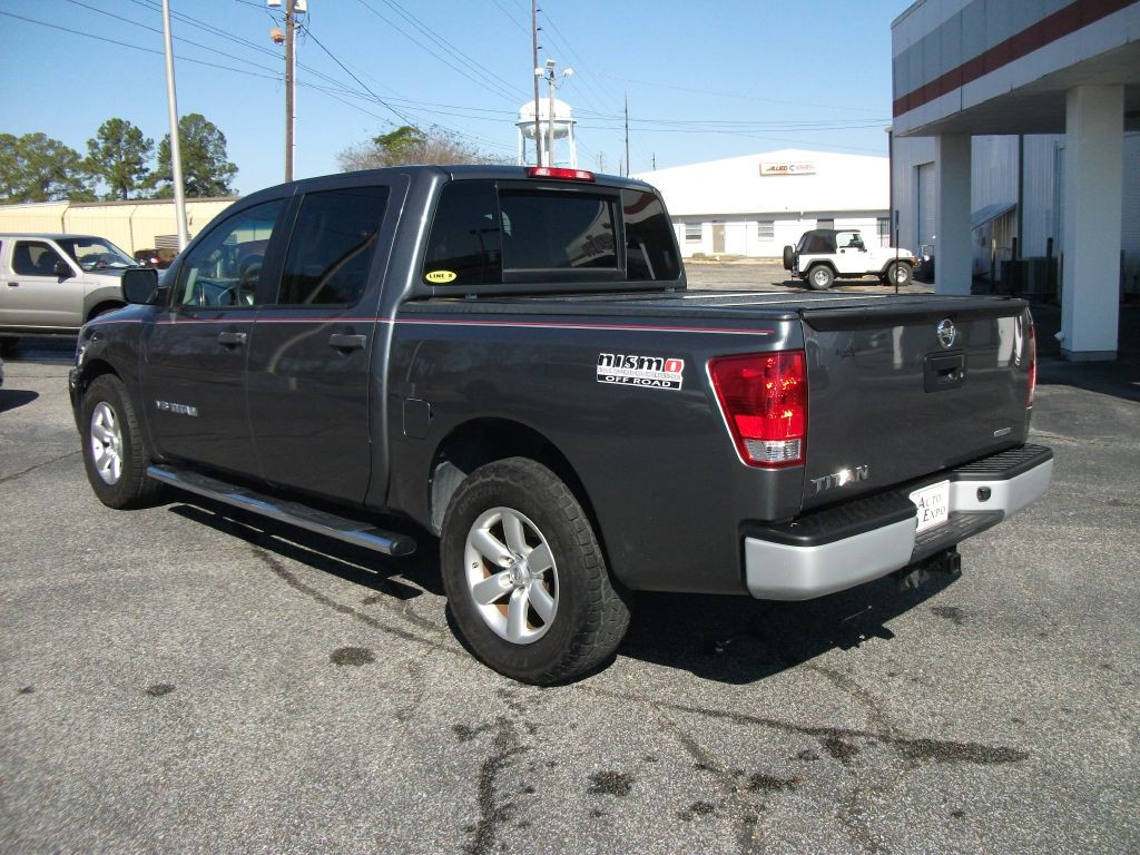 2015 Nissan Titan Image 6