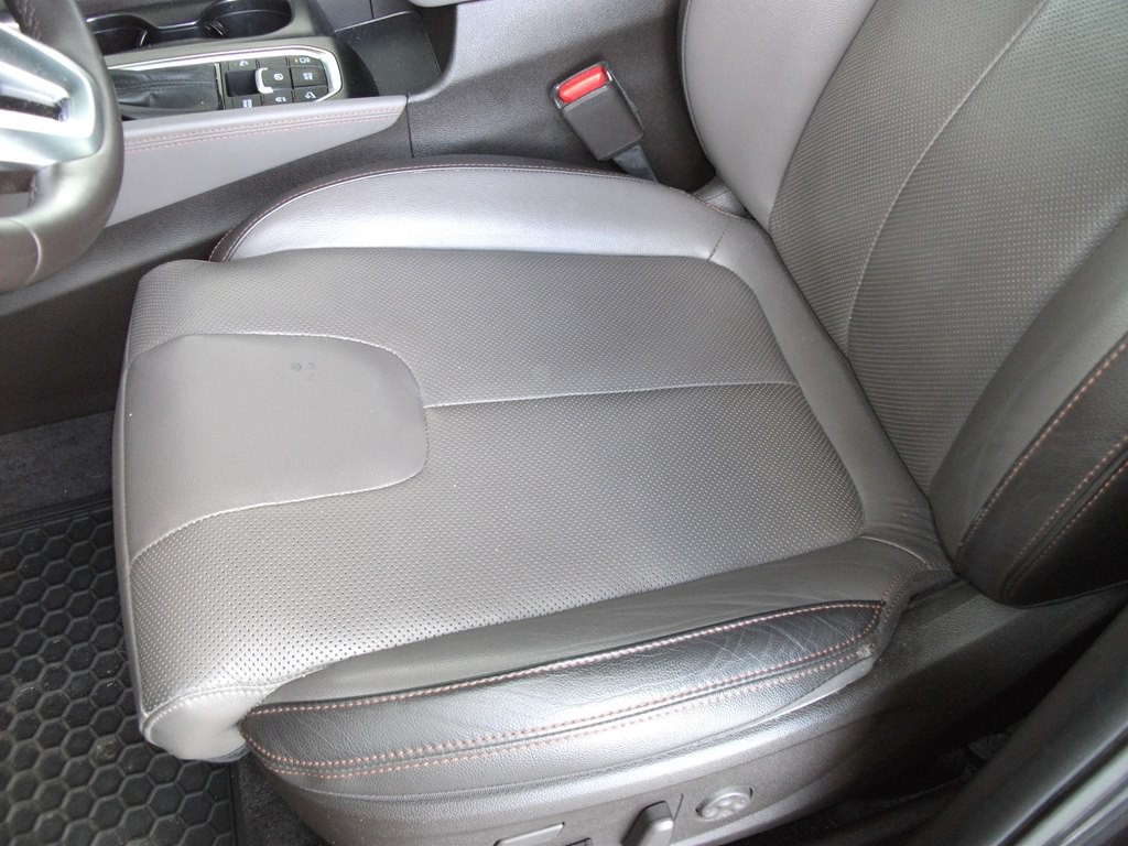 2020 Hyundai Santa Fe Image 9