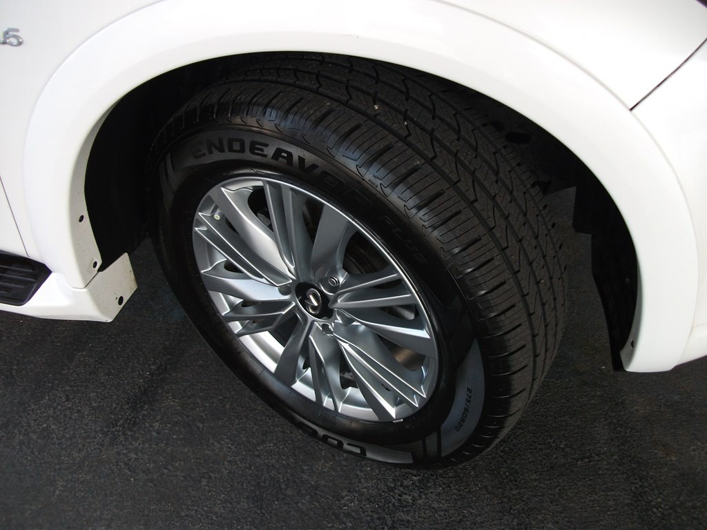 2020 INFINITI QX80 Image 9