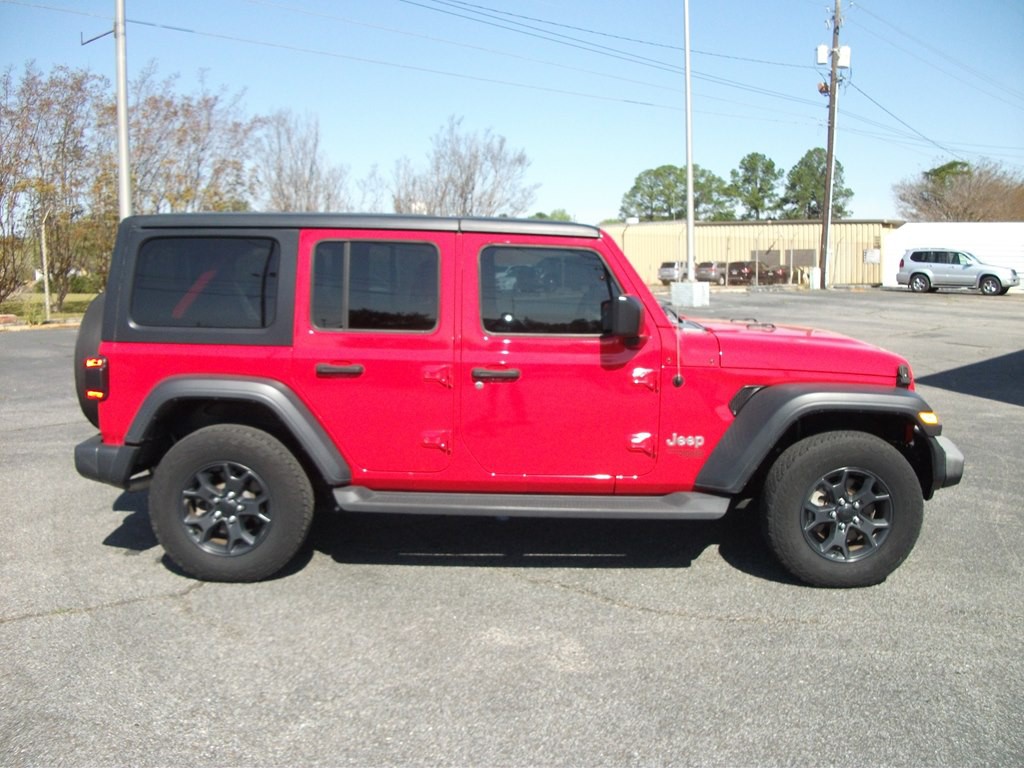 2018 Jeep Wrangler Unlimited Image 2