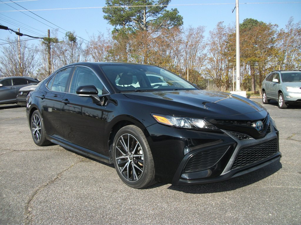 2022 Toyota Camry Image 1