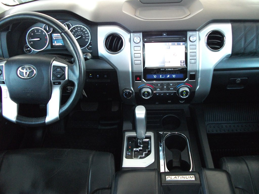 2015 Toyota Tundra Image 17
