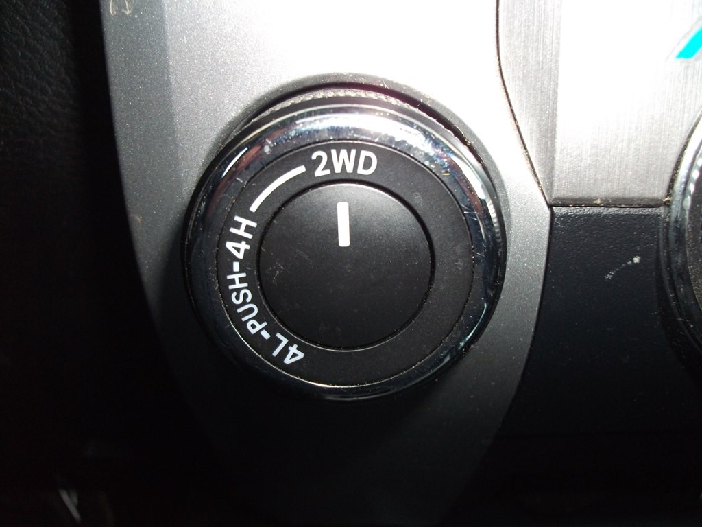 2015 Toyota Tundra Image 26