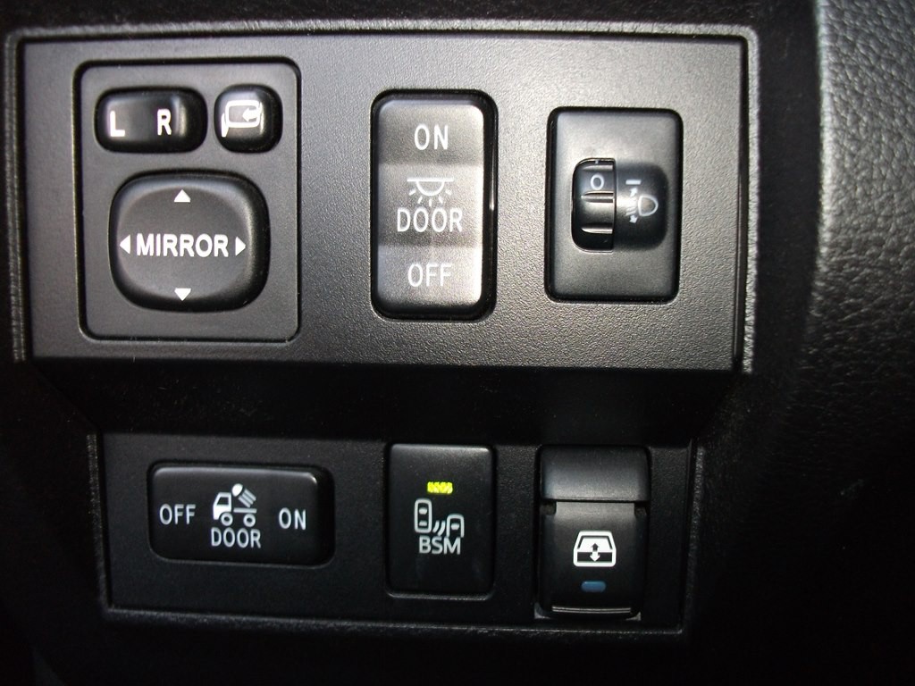 2015 Toyota Tundra Image 28