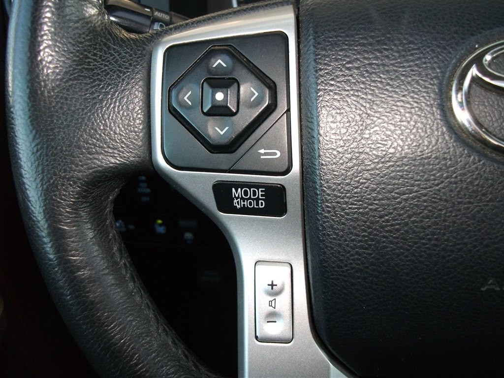 2015 Toyota Tundra Image 20