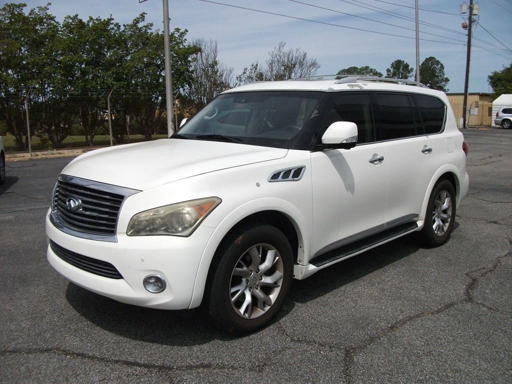 2011 INFINITI QX56 Image 4