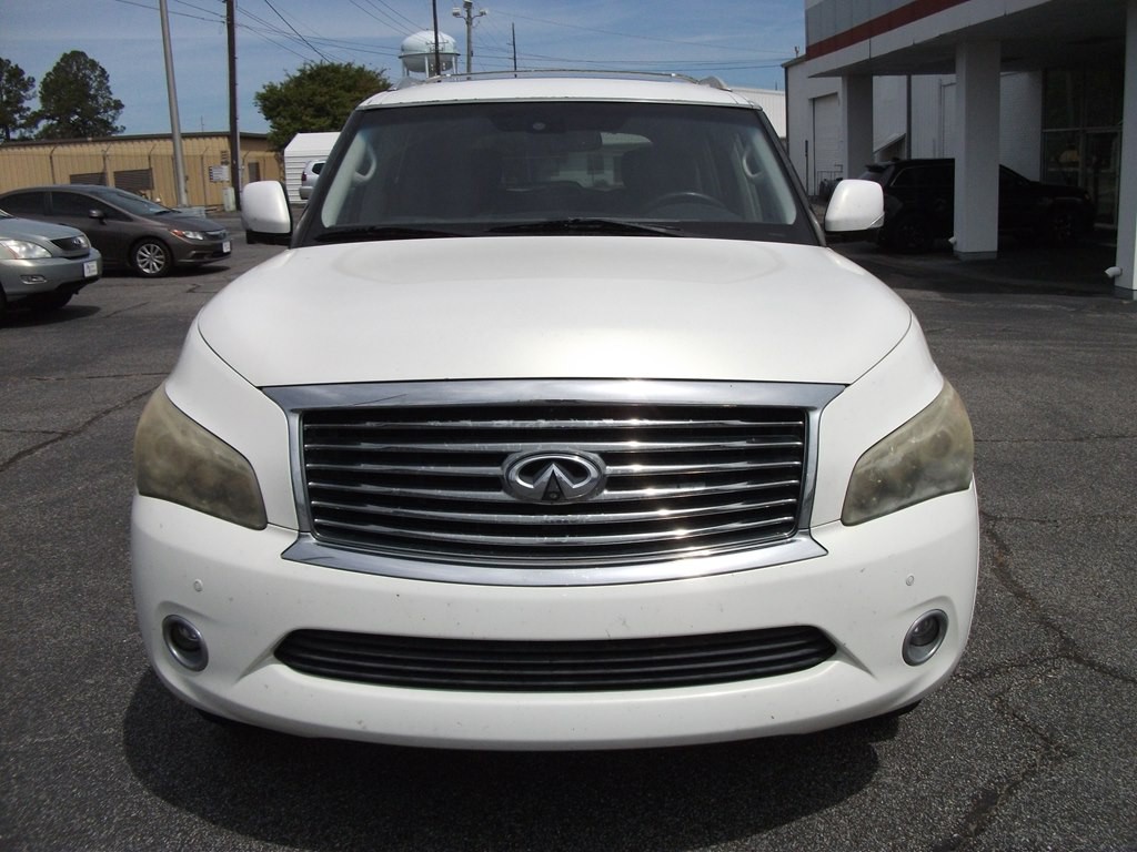 2011 INFINITI QX56 Image 7