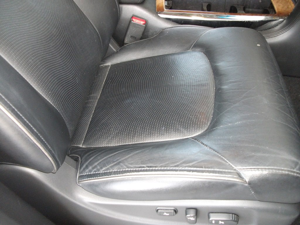 2011 INFINITI QX56 Image 11