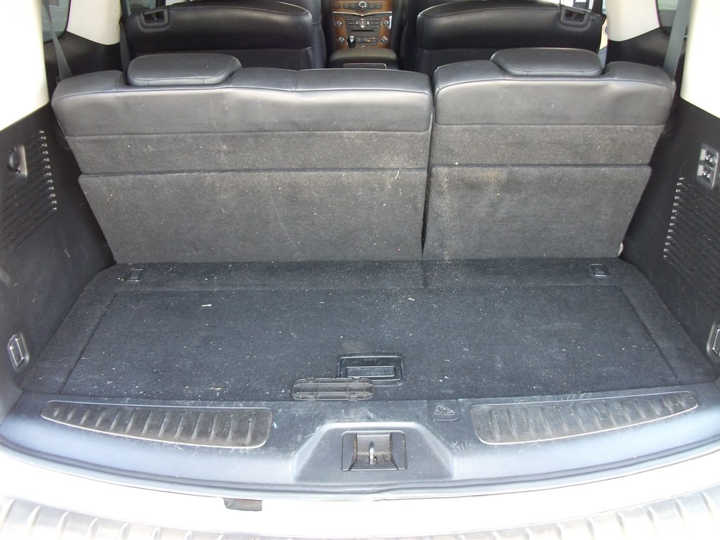 2011 INFINITI QX56 Image 15