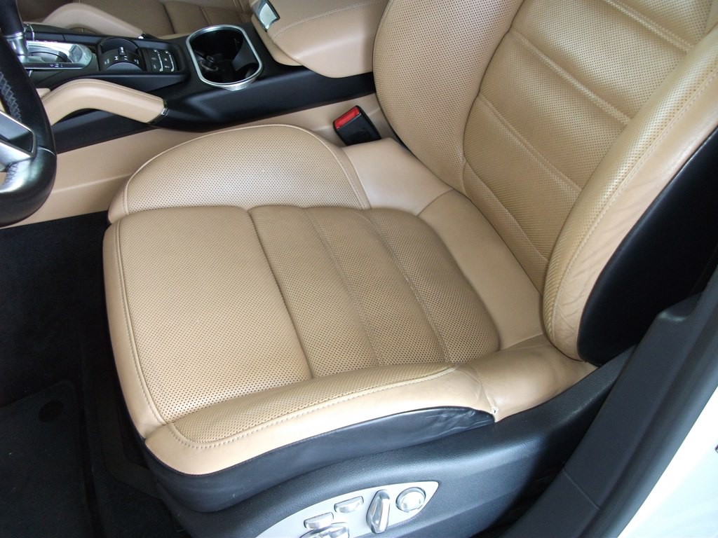 2018 Porsche Cayenne Image 9