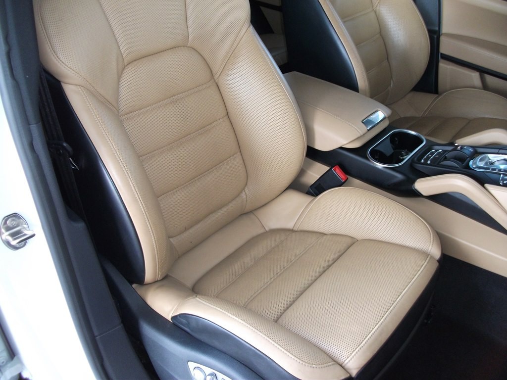 2018 Porsche Cayenne Image 12