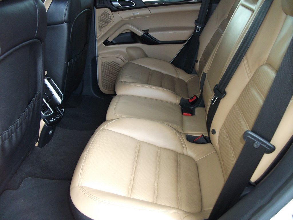 2018 Porsche Cayenne Image 13