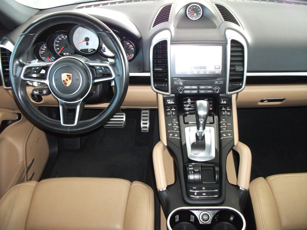 2018 Porsche Cayenne Image 17