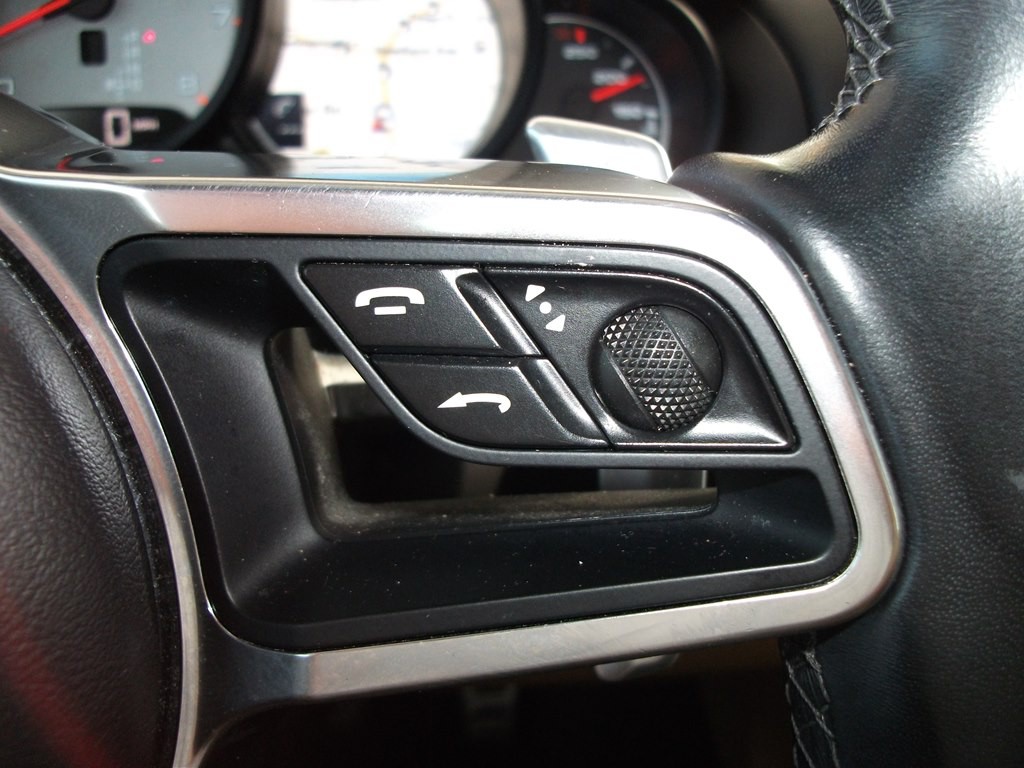 2018 Porsche Cayenne Image 21