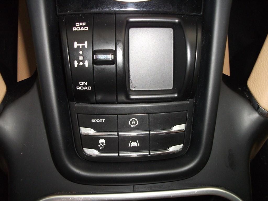 2018 Porsche Cayenne Image 24