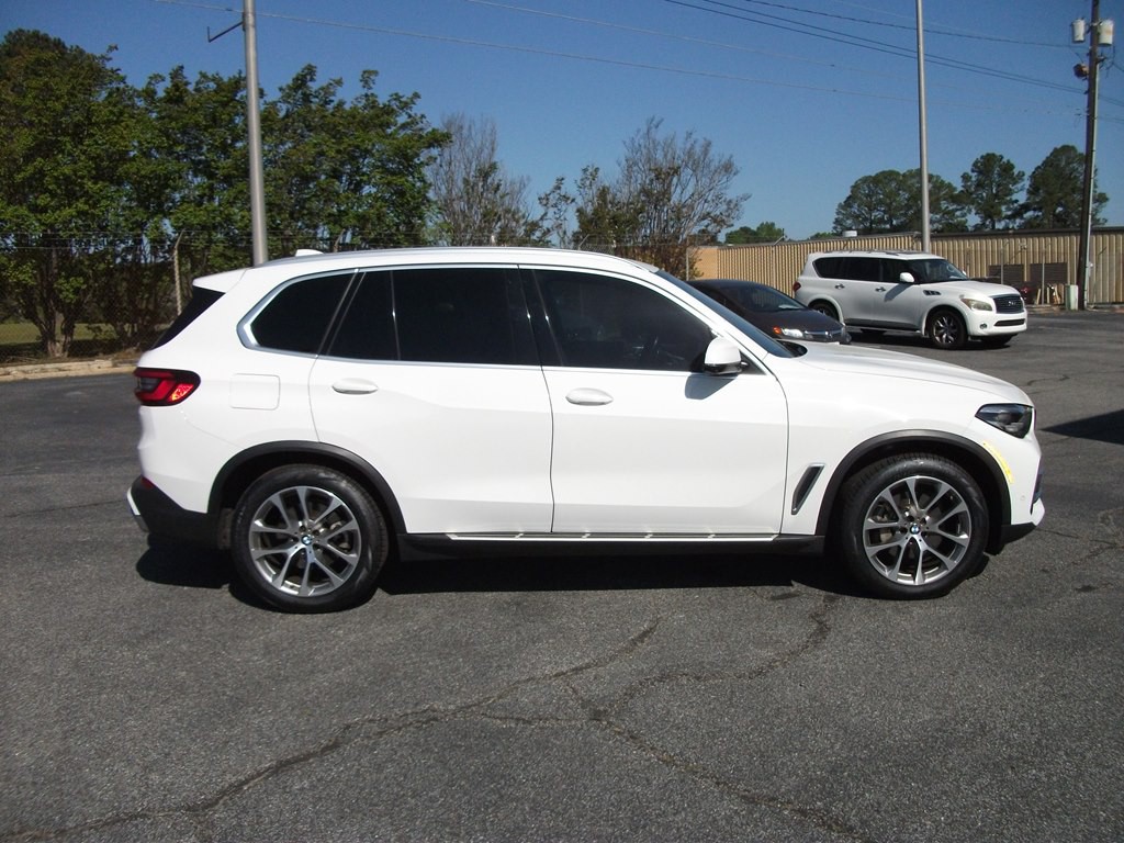 2023 BMW X5 Image 2