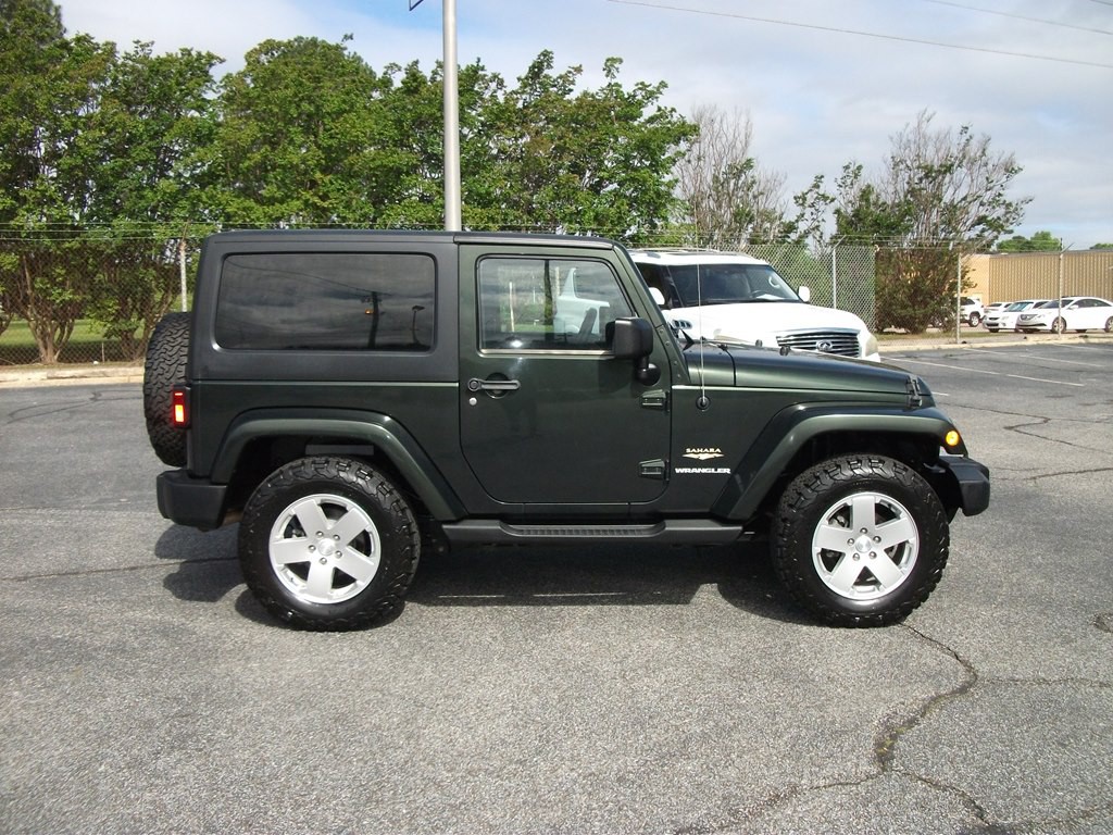 2012 Jeep Wrangler Image 2
