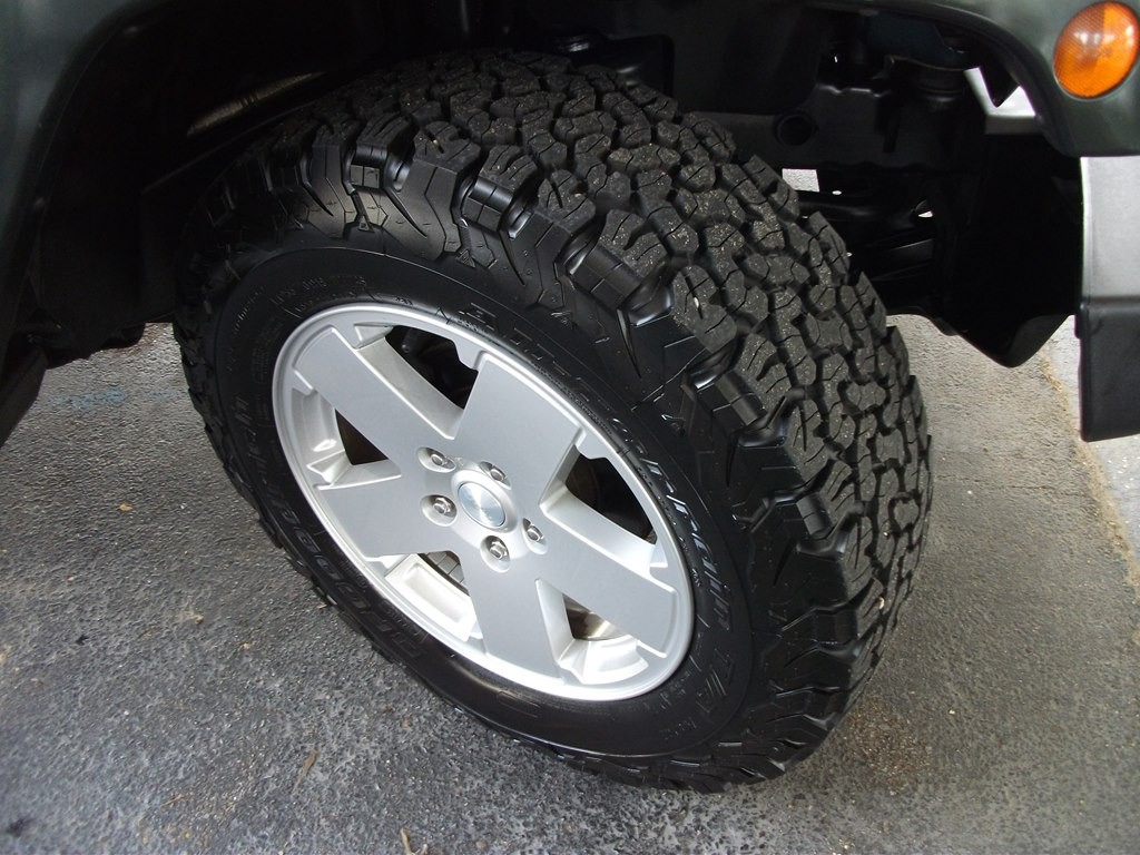 2012 Jeep Wrangler Image 9