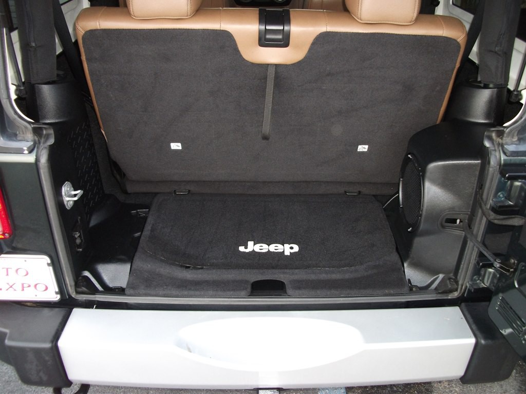 2012 Jeep Wrangler Image 14