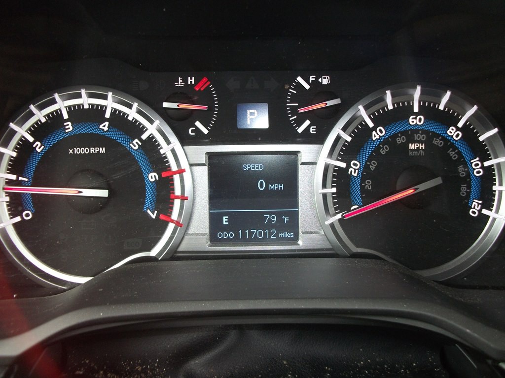2016 Toyota 4Runner Image 17