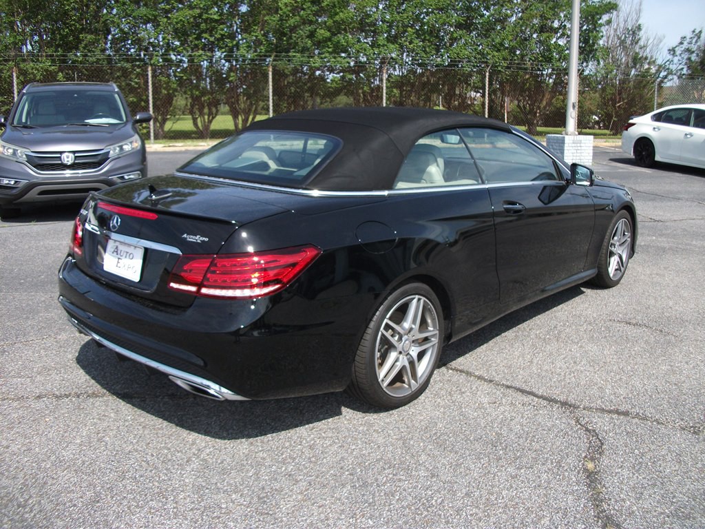2017 Mercedes-Benz E-Class Image 4