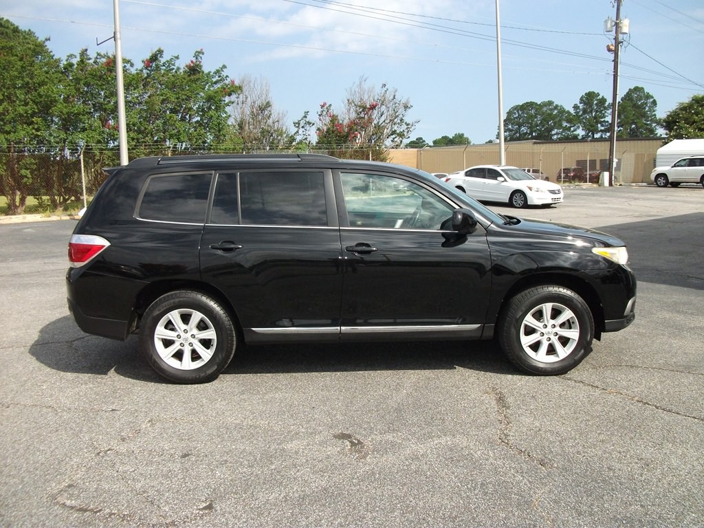 2013 Toyota Highlander Image 2