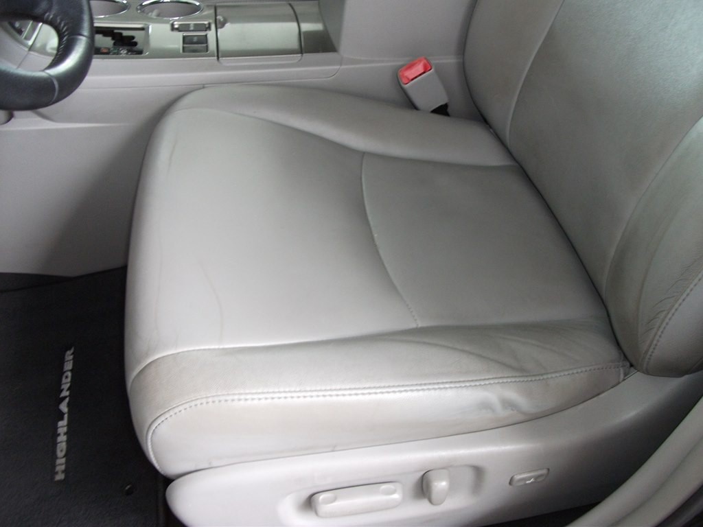 2013 Toyota Highlander Image 10