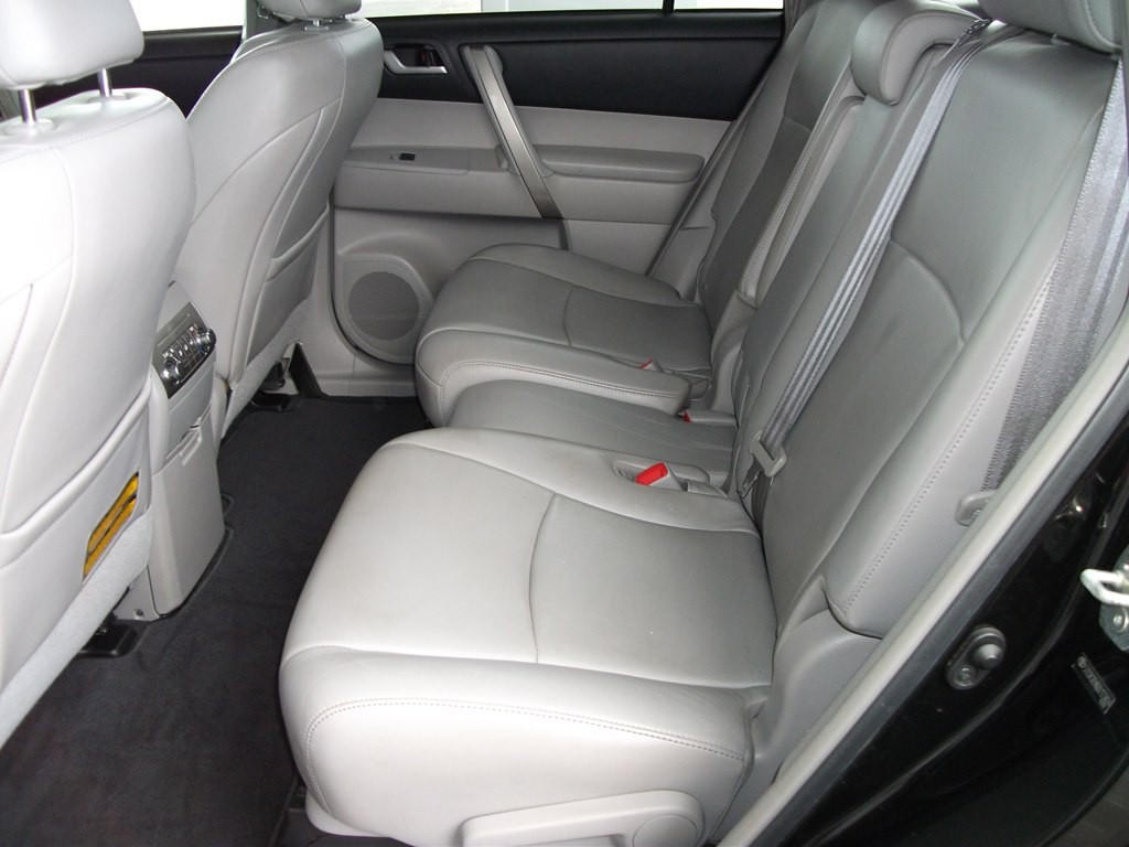 2013 Toyota Highlander Image 14