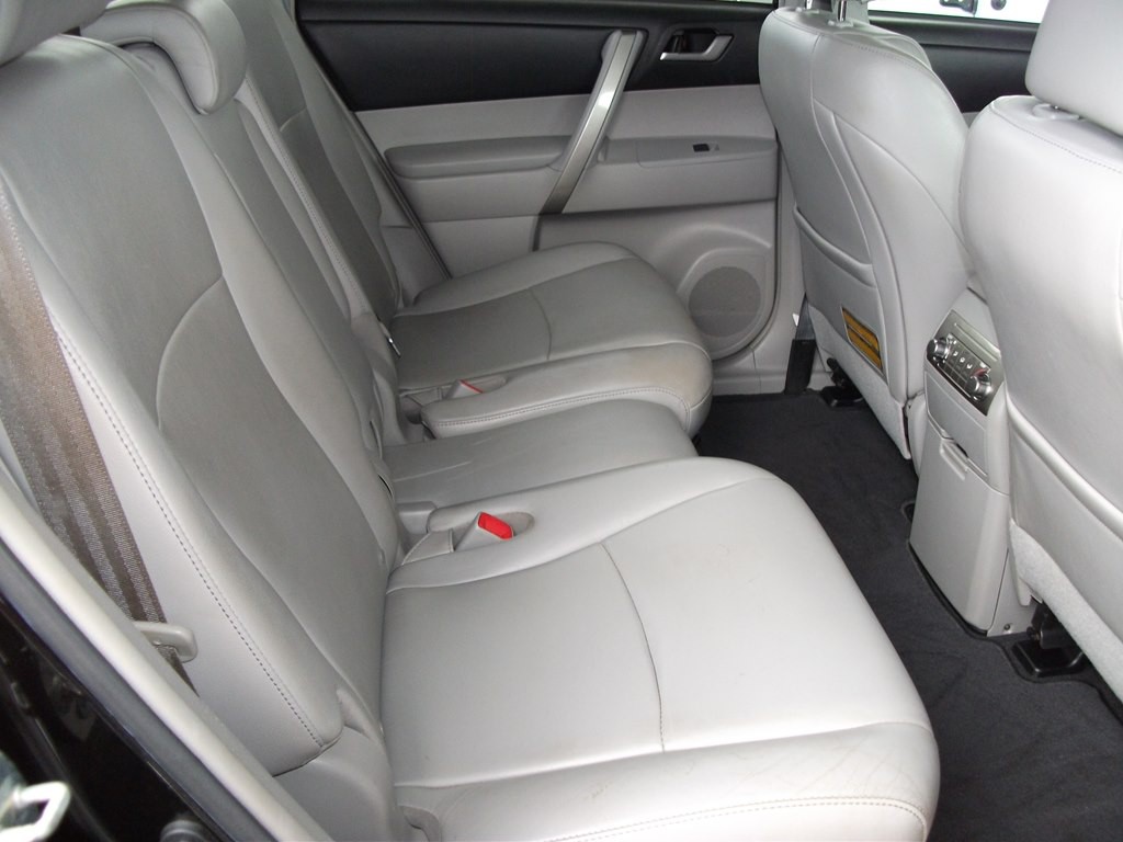 2013 Toyota Highlander Image 15