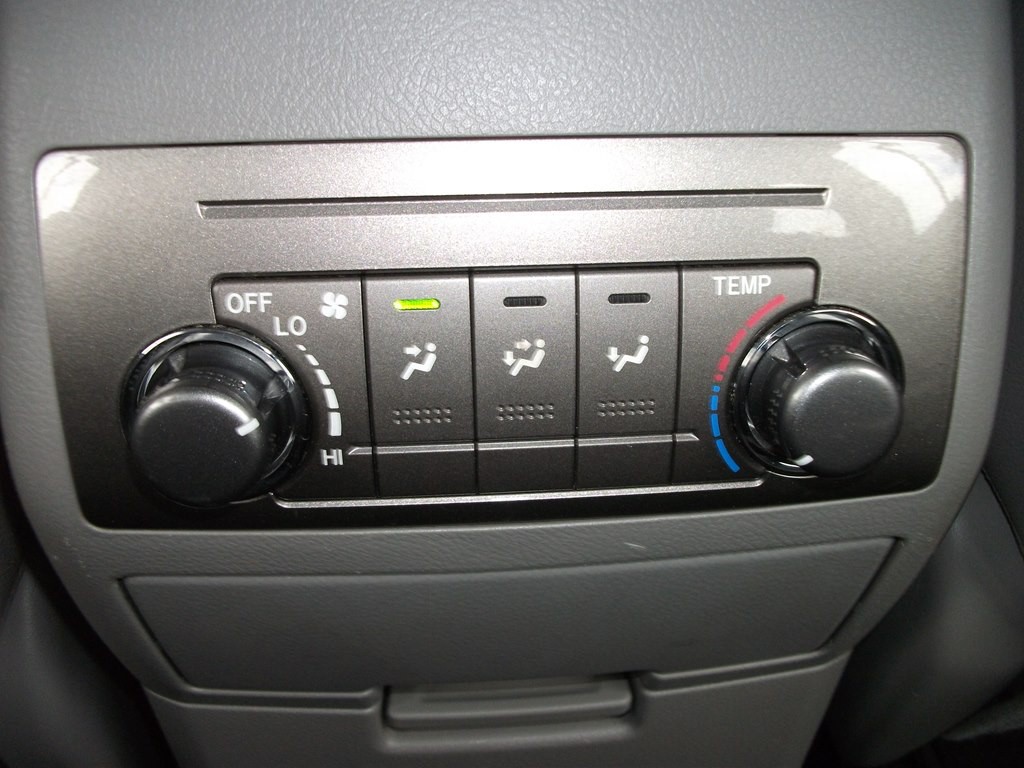 2013 Toyota Highlander Image 26