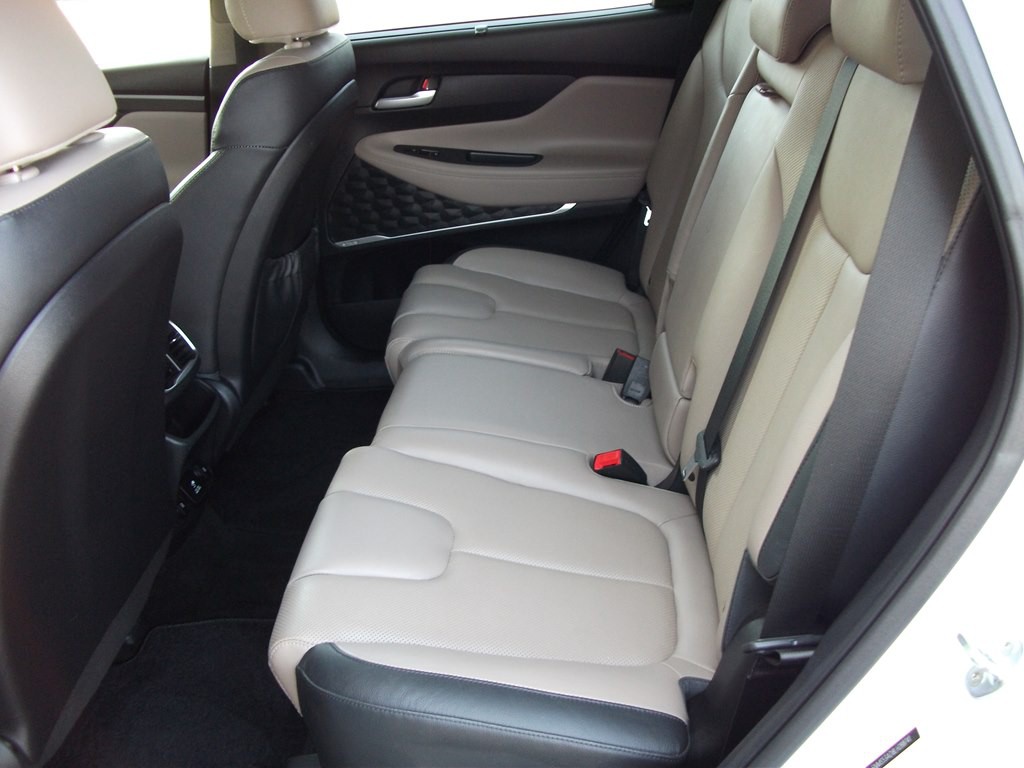 2020 Hyundai Santa Fe Image 13