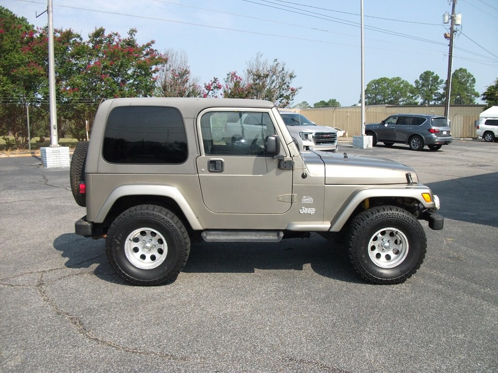 2003 Jeep Wrangler Image 2