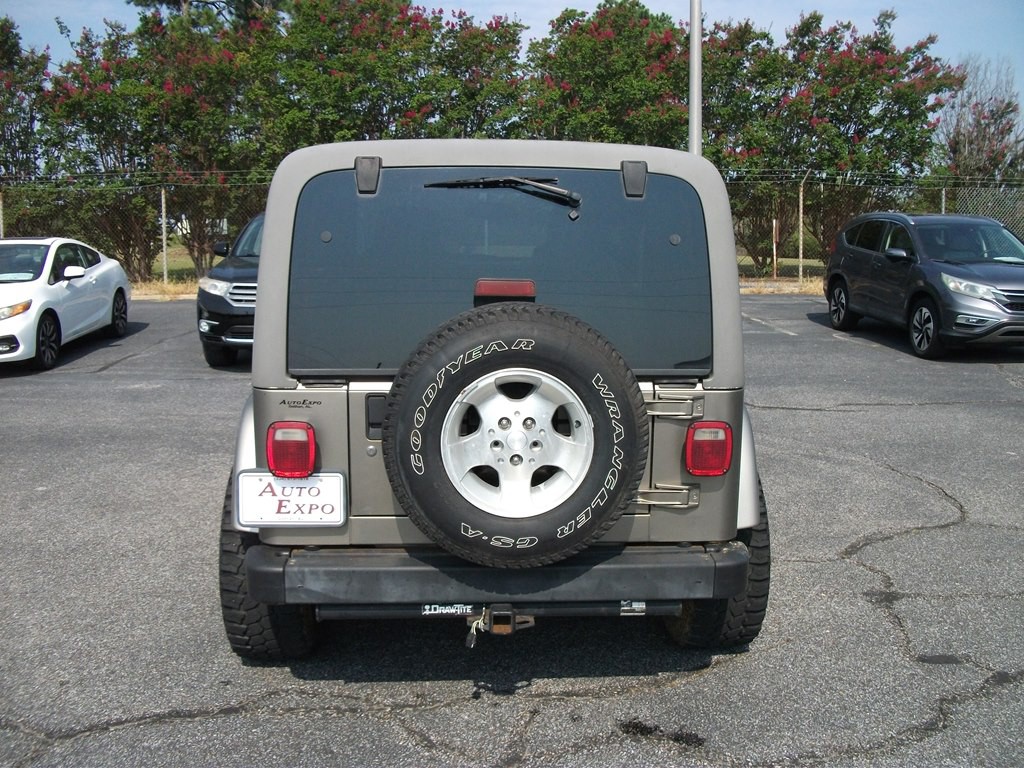 2003 Jeep Wrangler Image 8