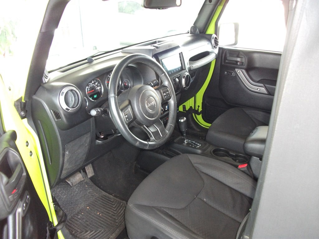 2013 Jeep Wrangler Image 9