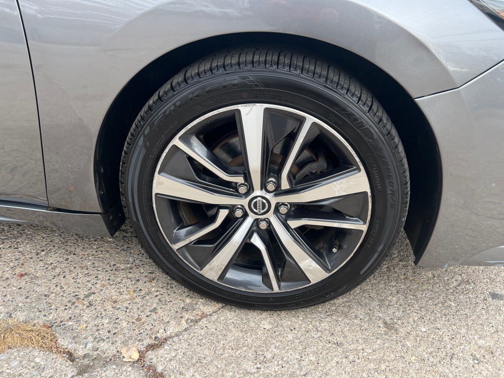 2020 Nissan Maxima Image 11